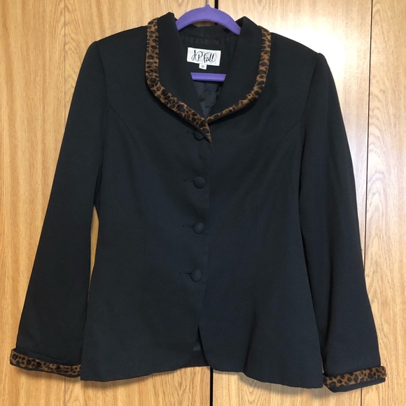 Vintage Blazer with Cheetah Trim - Picture 2 of 6